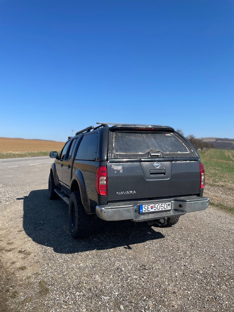 Navara D40