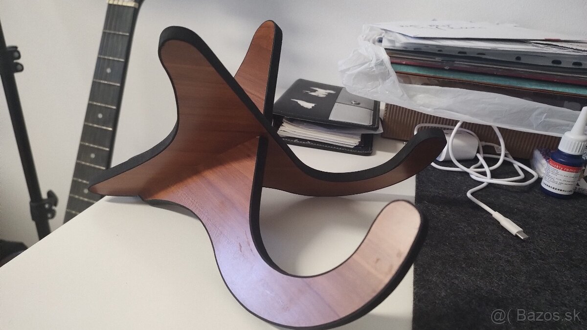 Stojan na ukulele - 4