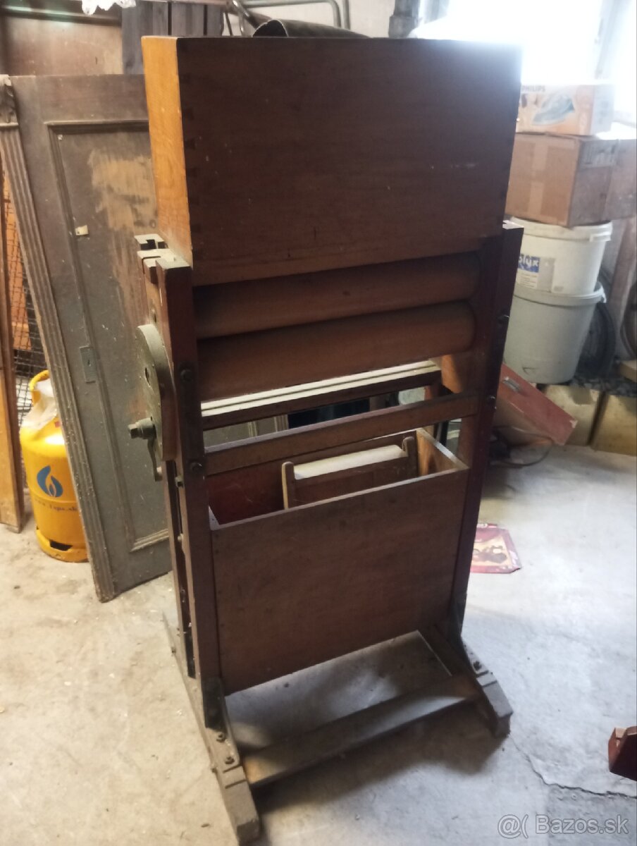 Predám starožitný mangel - 4