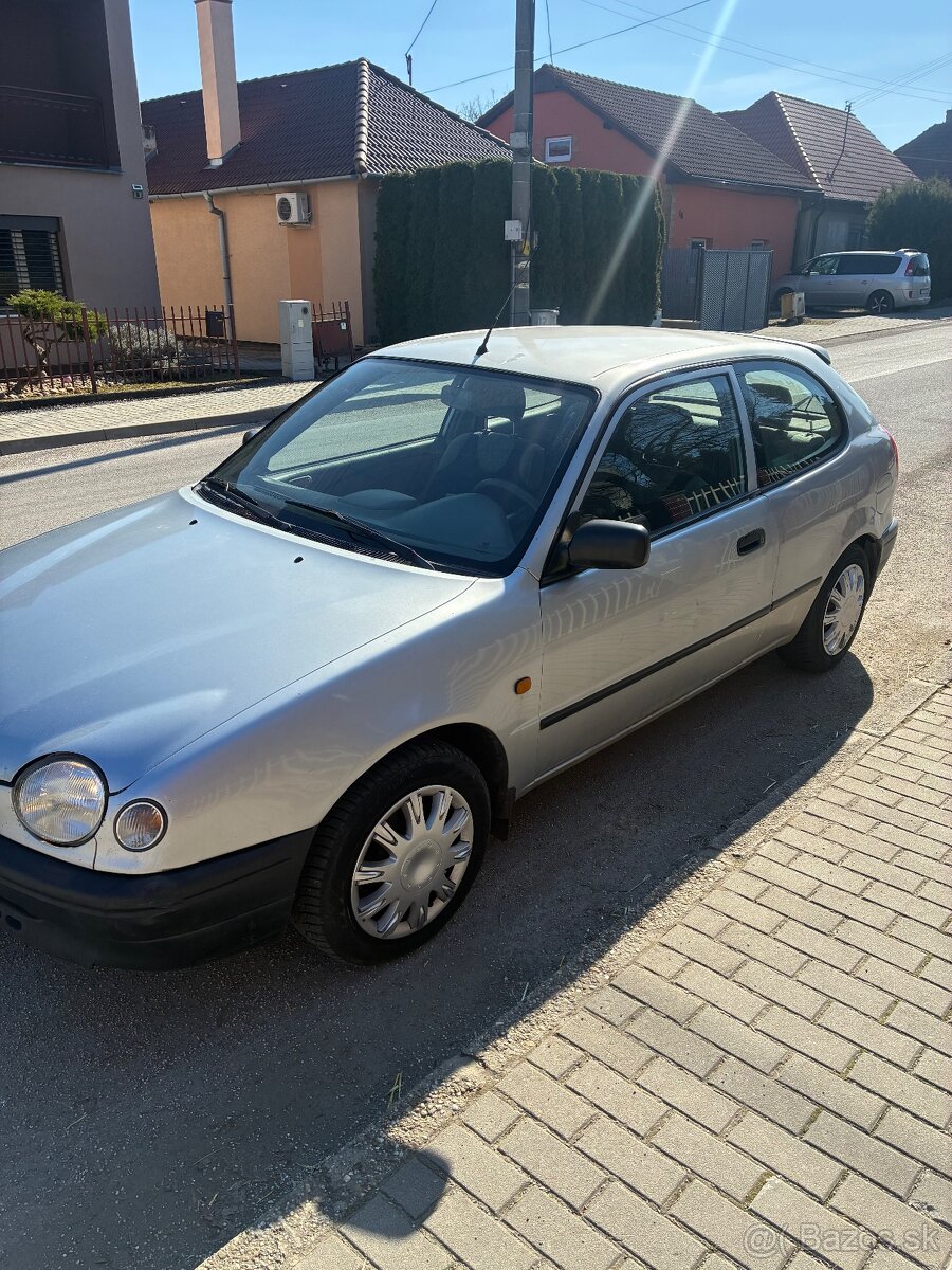 Toyota Corolla 3 dverová - 4