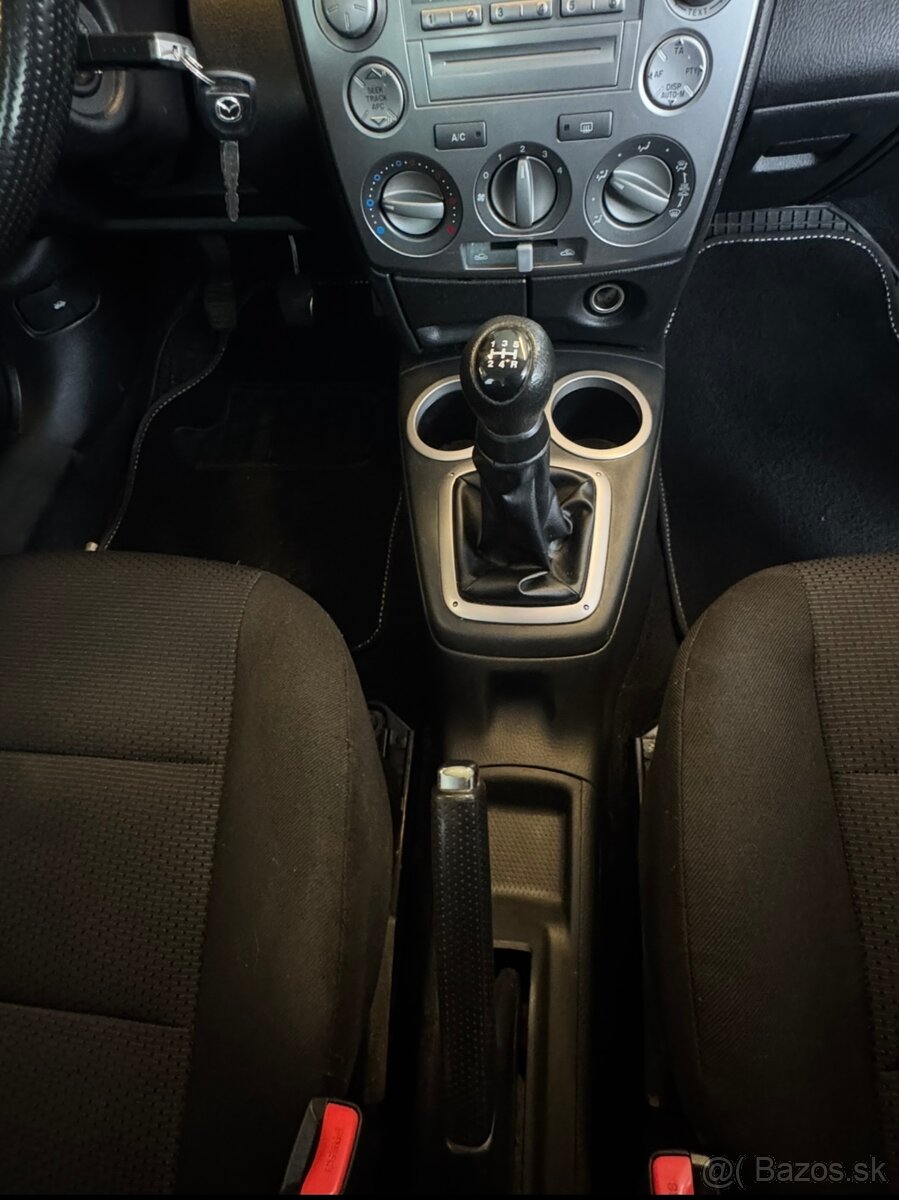 Mazda 2 - 4