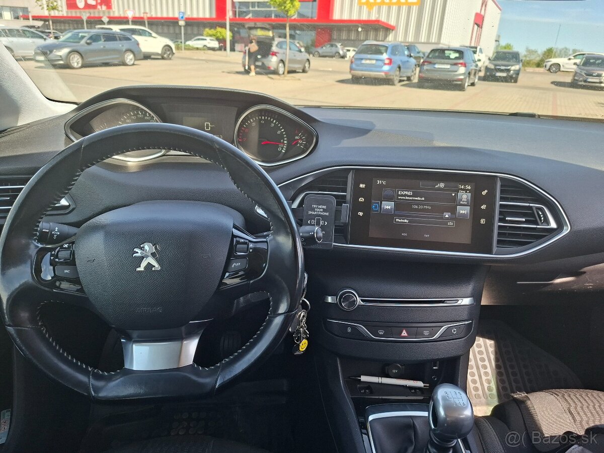 Peugeot 308 - 4