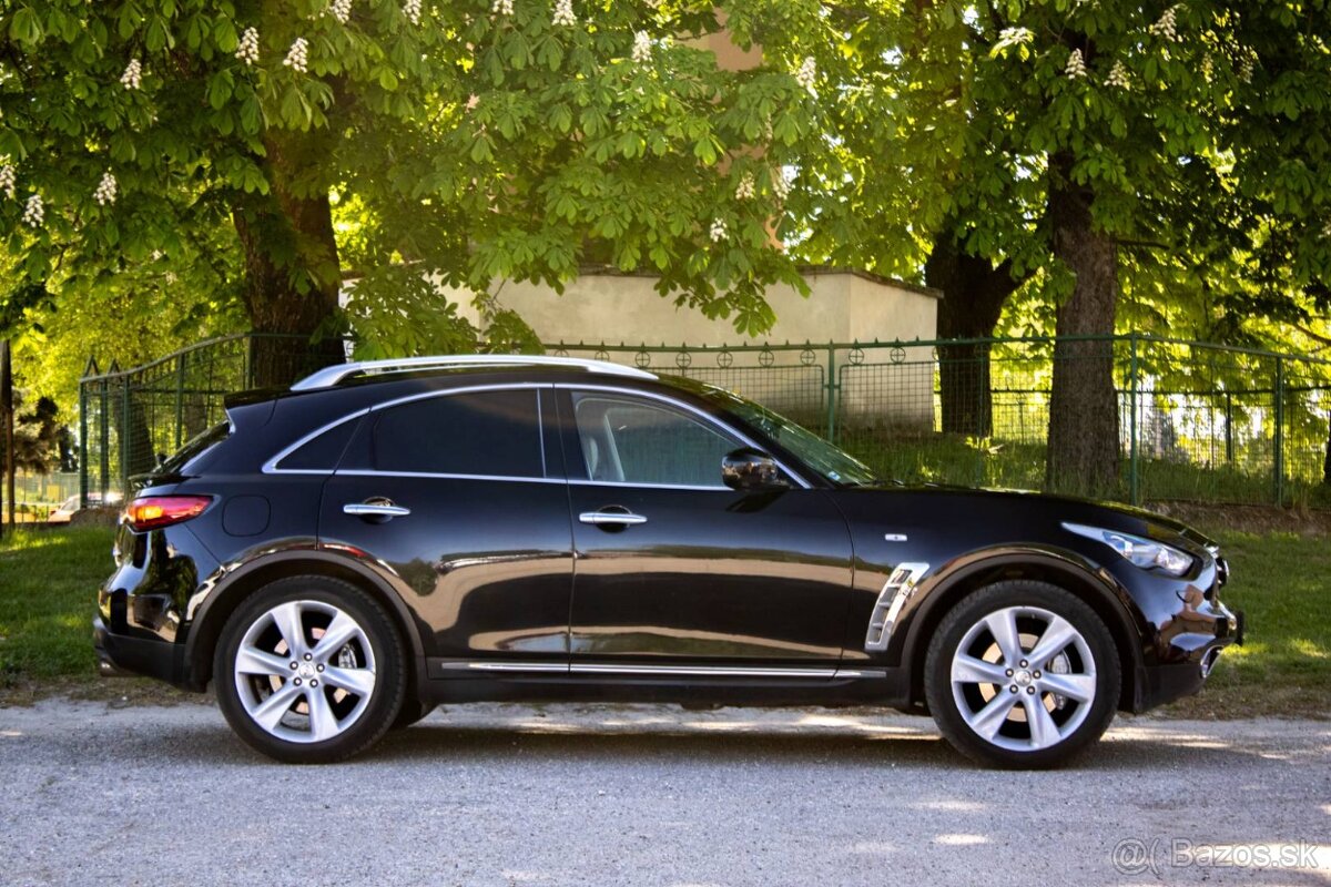 Infiniti FX 3.0d S 175kw, AT/7 - 4