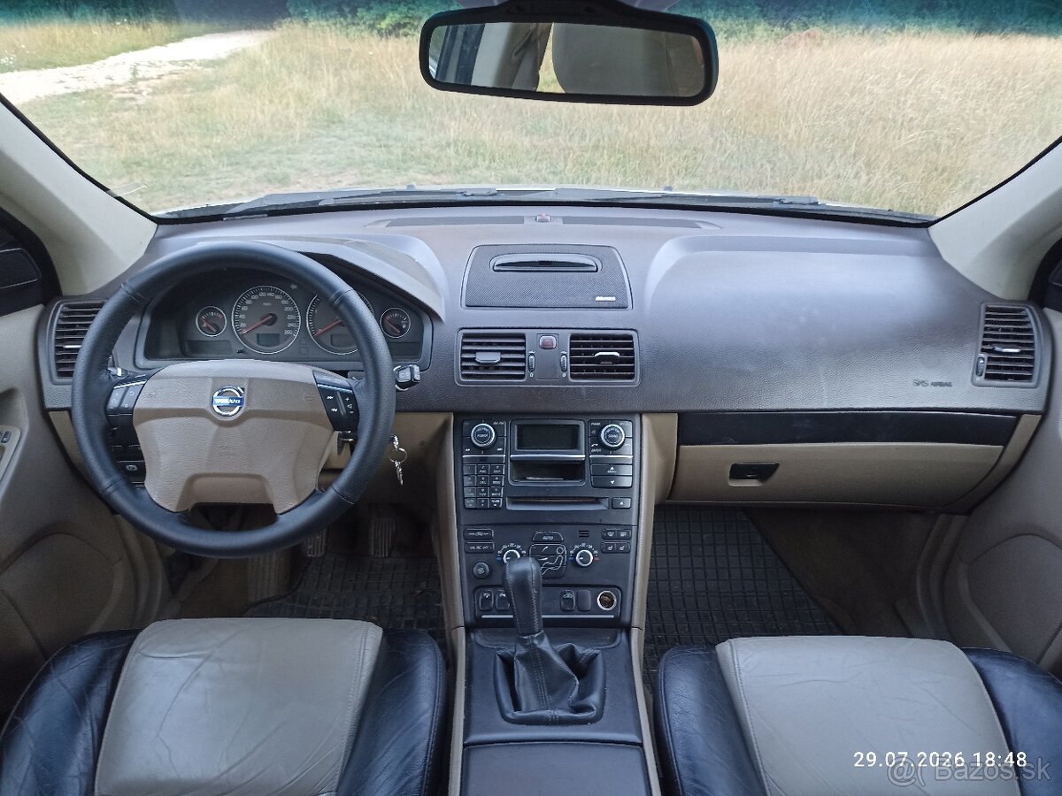 Volvo XC90 - 4