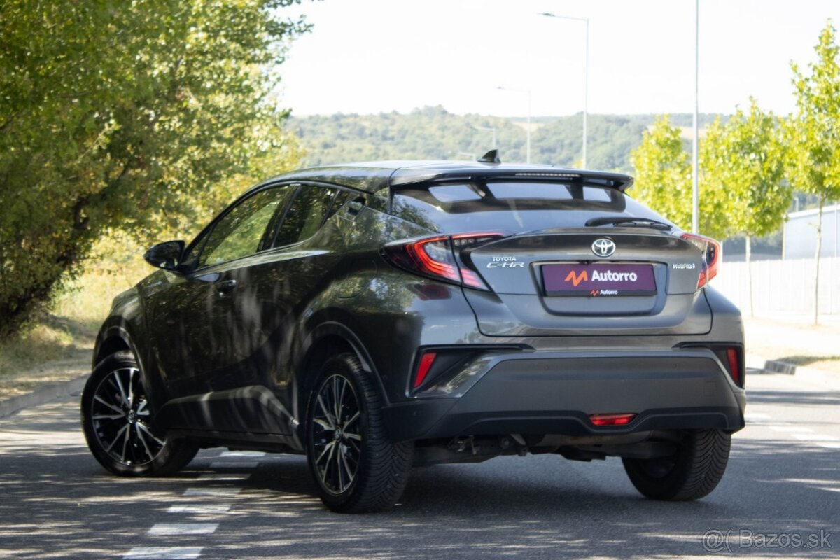 Toyota C-HR 1.8 Hybrid / AJ NA SPLÁTKY / - 4