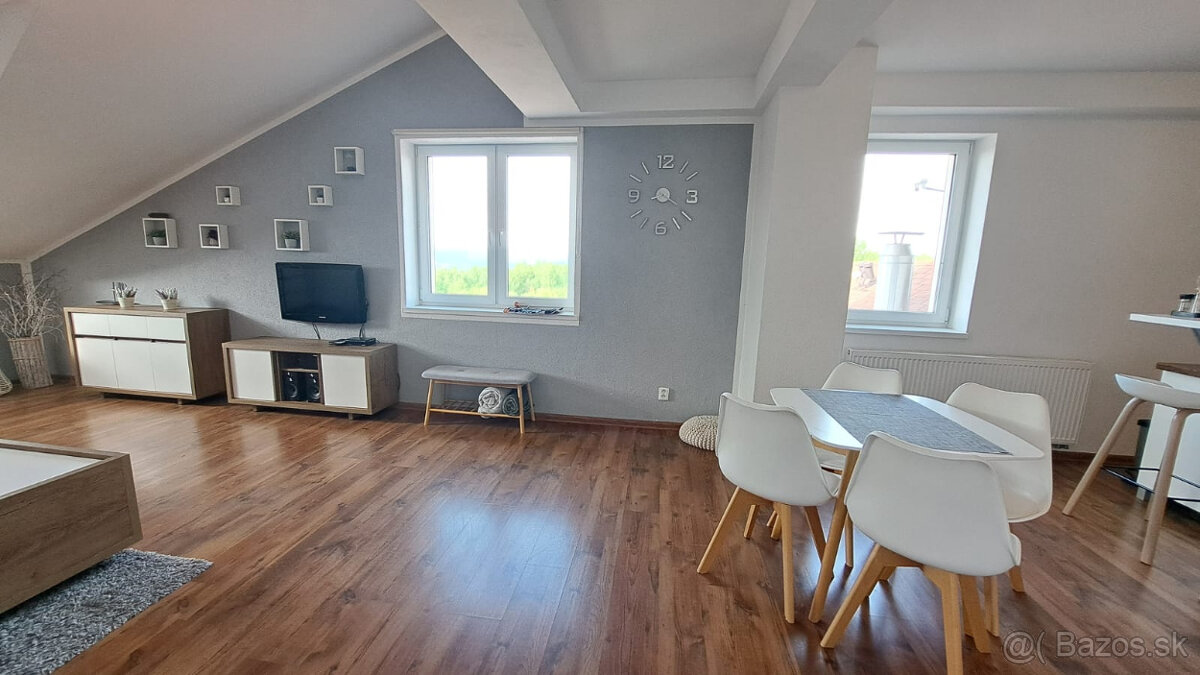 Priestranný 2-izbový byt v Hornom Slavkove na prenájom - 4