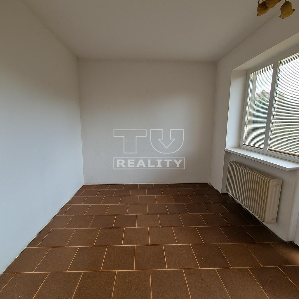 Exkluzívne na predaj rodinný dom v Žitavanoch, 570 m2 - 4