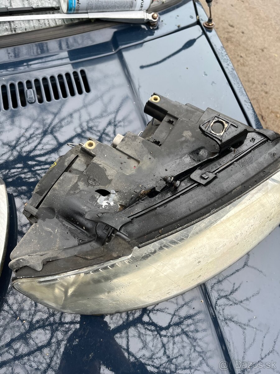 Xenony audi a4 b6 - 4