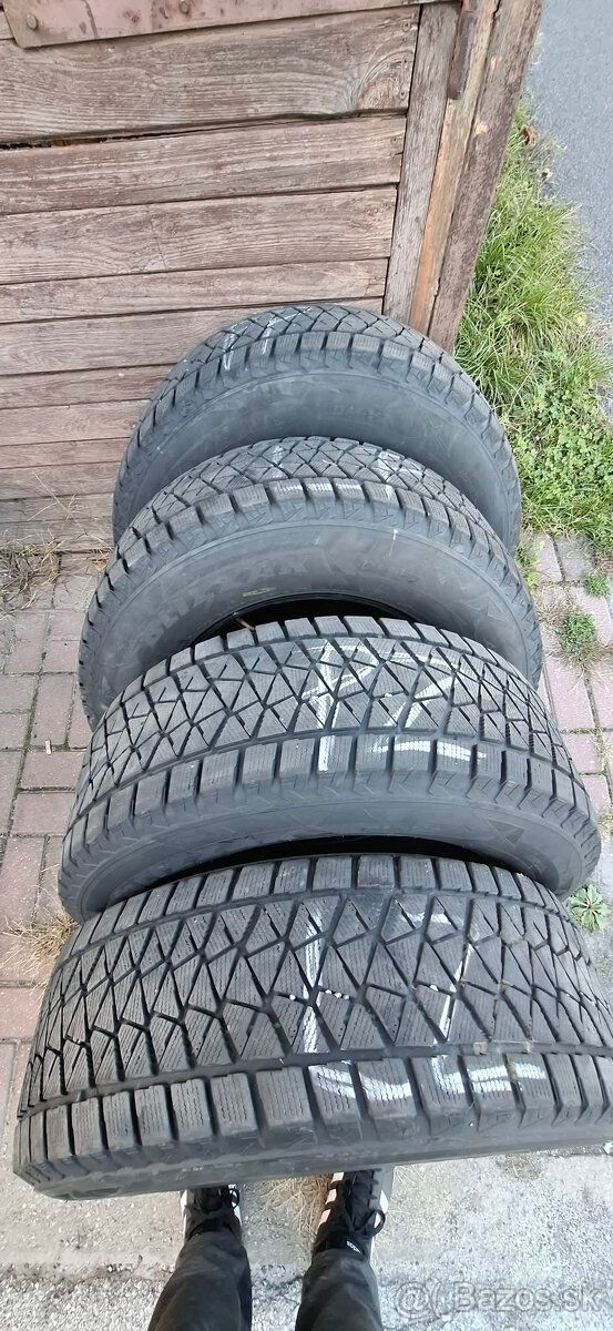 265/65R17 - 4