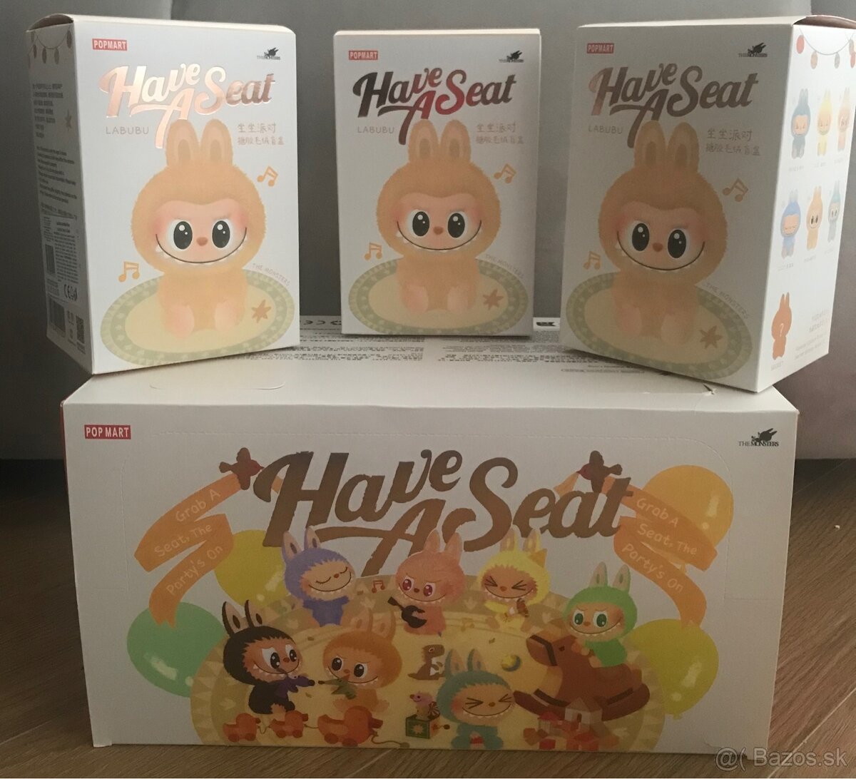 Labubu Have a Seat zlatá farba - 4