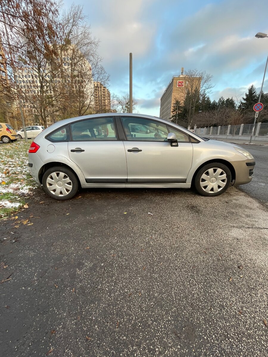 Citroën C4 Hatchback 1.4 16V - 4
