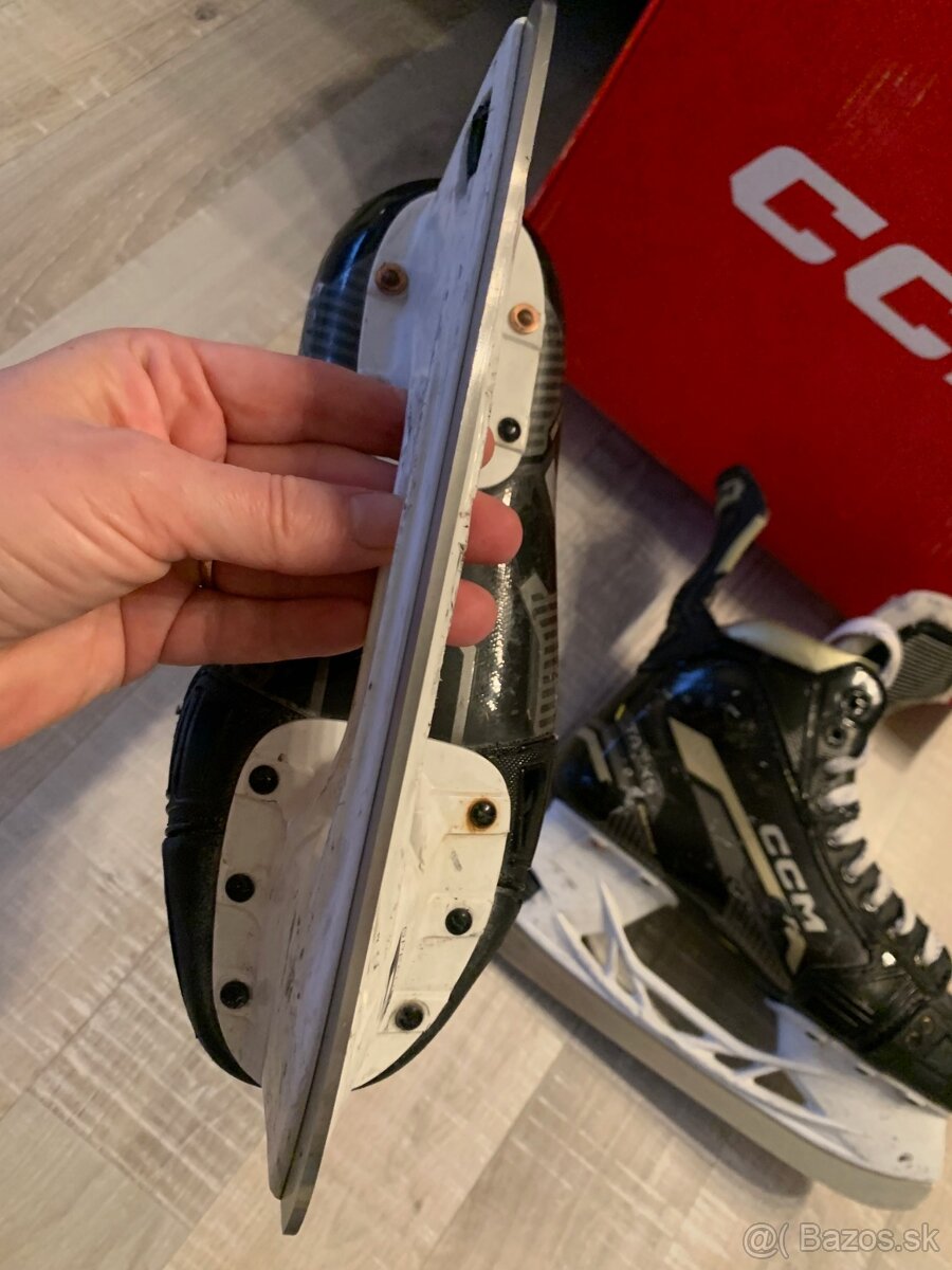 Korčule CCM Tacks AS-590 size 4 - 4