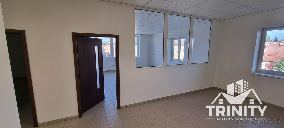 Na prenájom obchodné/kancelárske priestory v meste Šurany - 4