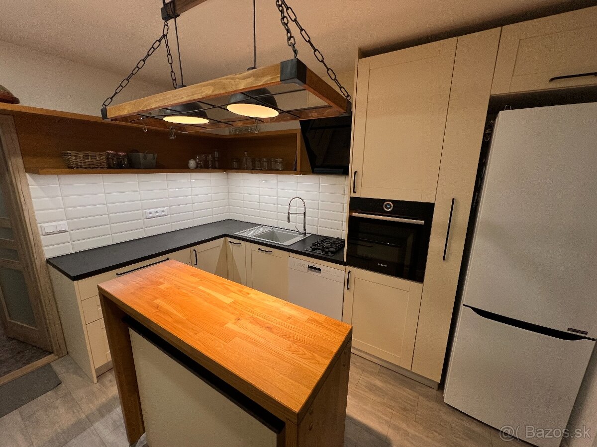 Prenájom 3 izb. byt vo výbornej lokalite, Poľná ulica, BA I. - 4