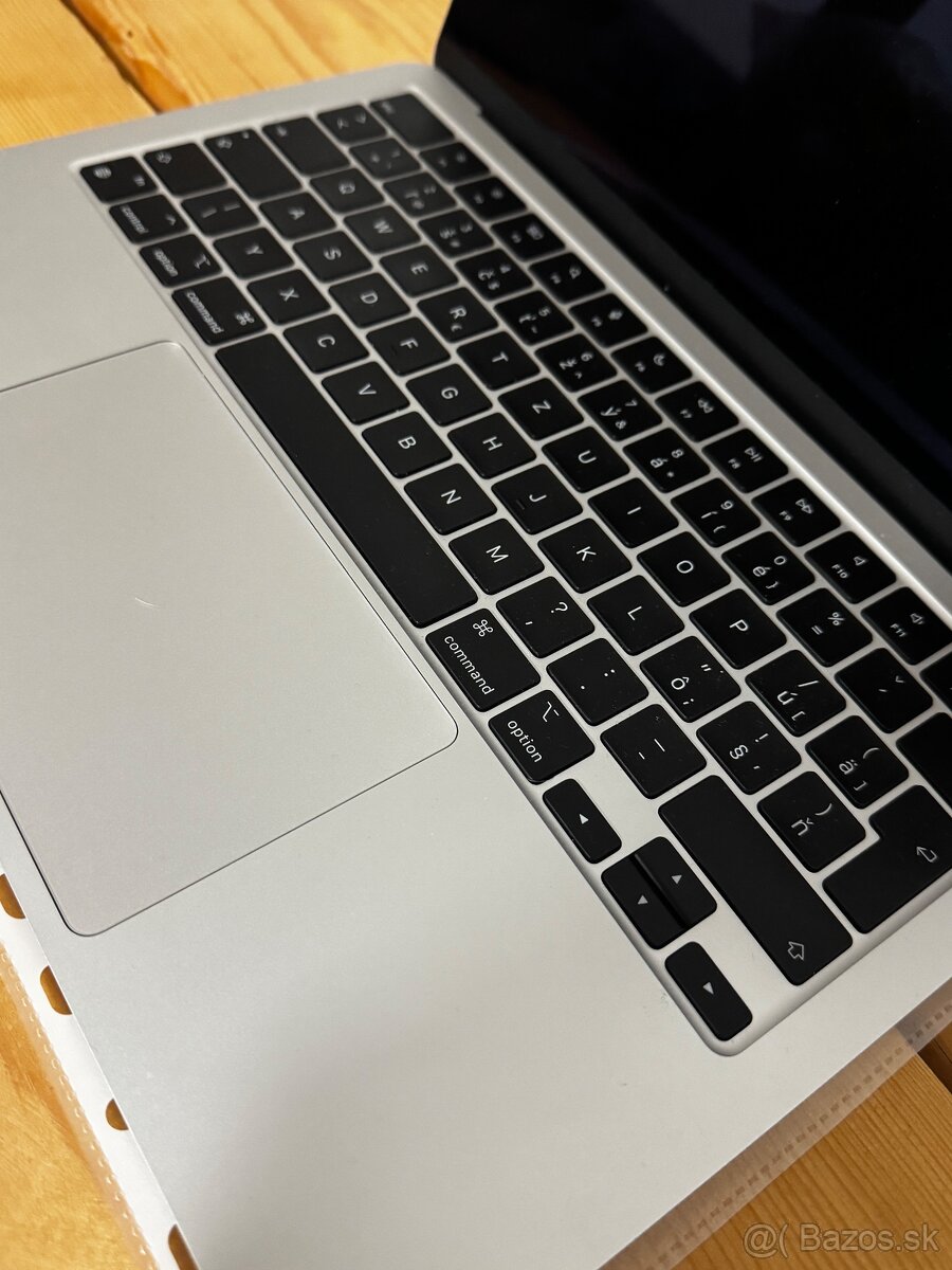 Apple MacBook Air M2 2022 - 4