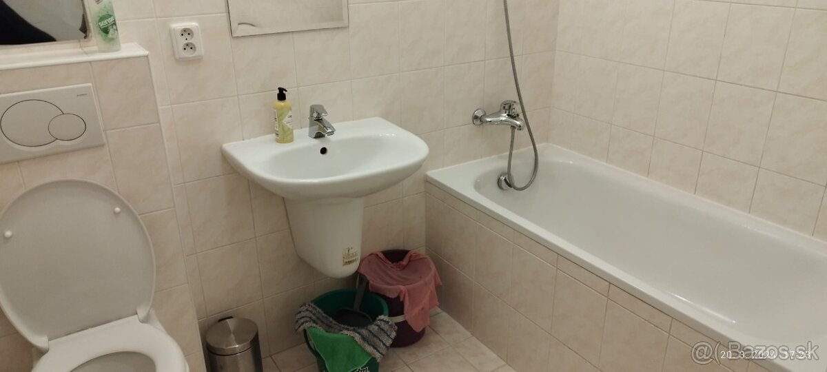 Prenájom 1-izbového bytu - 4