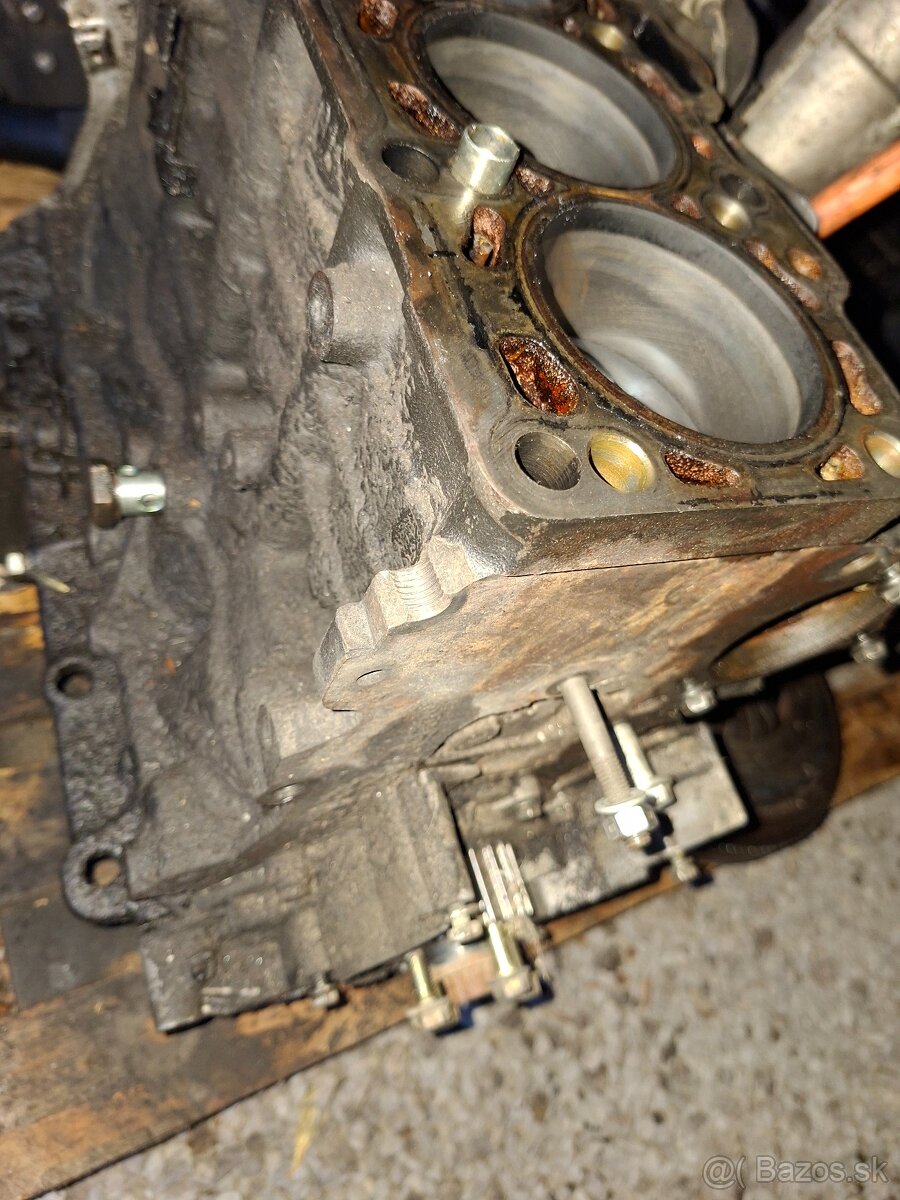 spodok motora 1,9 TDI ASV - 4