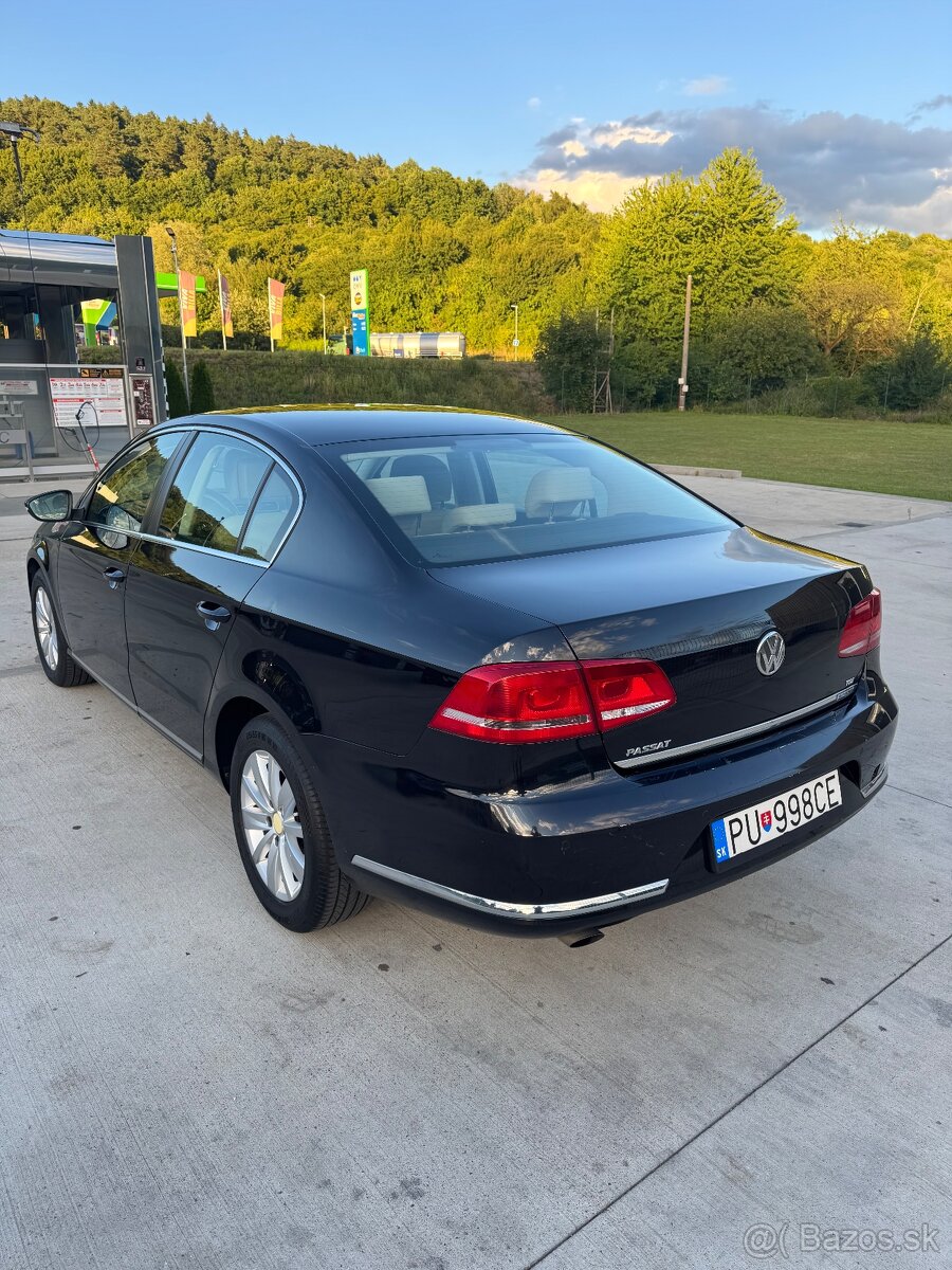 Volkswagen Passat B7 Sedan - 4