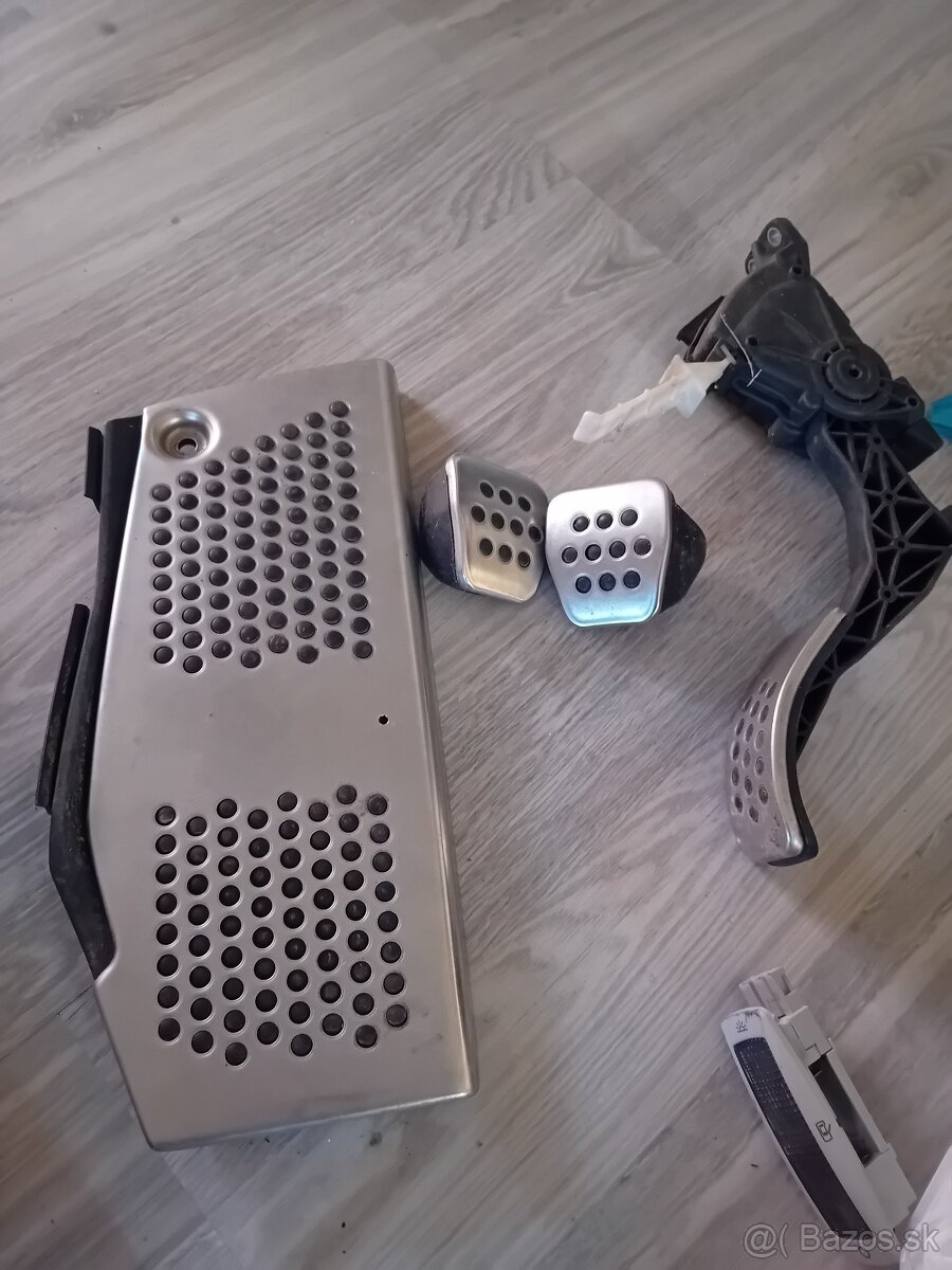 CUPRA R 1m diely - 4