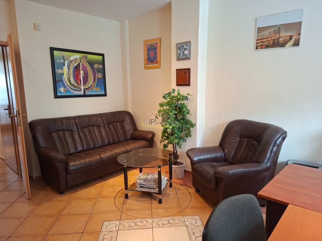 Prenájom samostatného komerčného, obchodného priestoru - 4