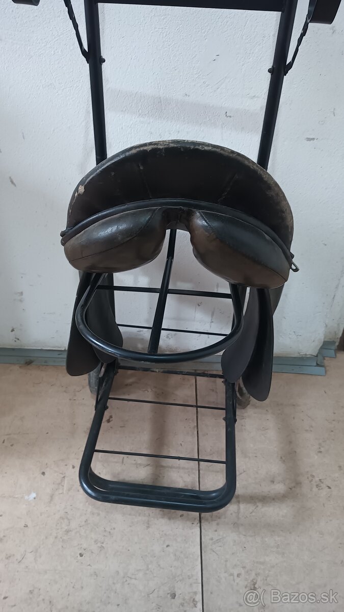 Kožené skokové sedlo KENT LEATHER (Made in England) – 17,5" - 4