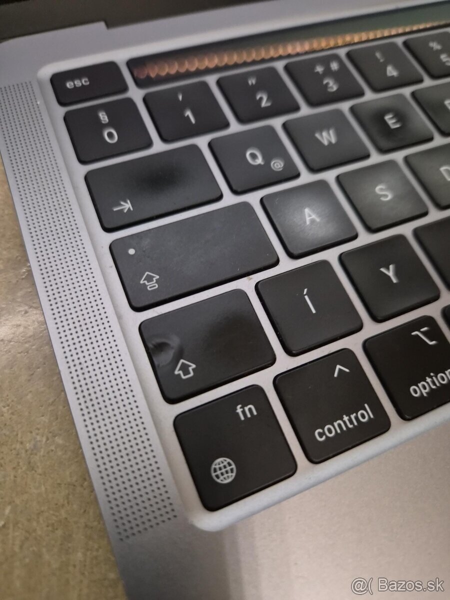 MacBook Pro M1 2020, 8GB,256GB,Strieborný - 4