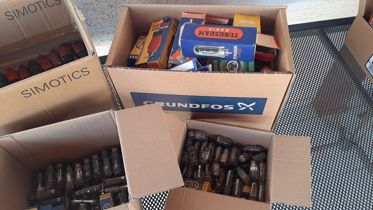 Veľké množstvo elektrónok - 4