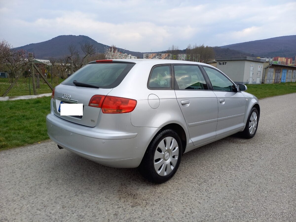 Audi A3 Sportback 1.6 i,75Kw(105Ps) COMFORT - 4
