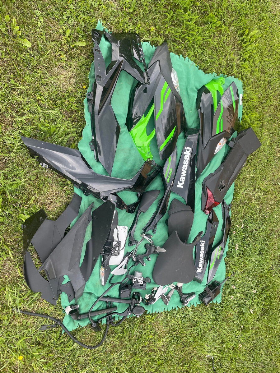 Kawasaki Ninja 400 - 4