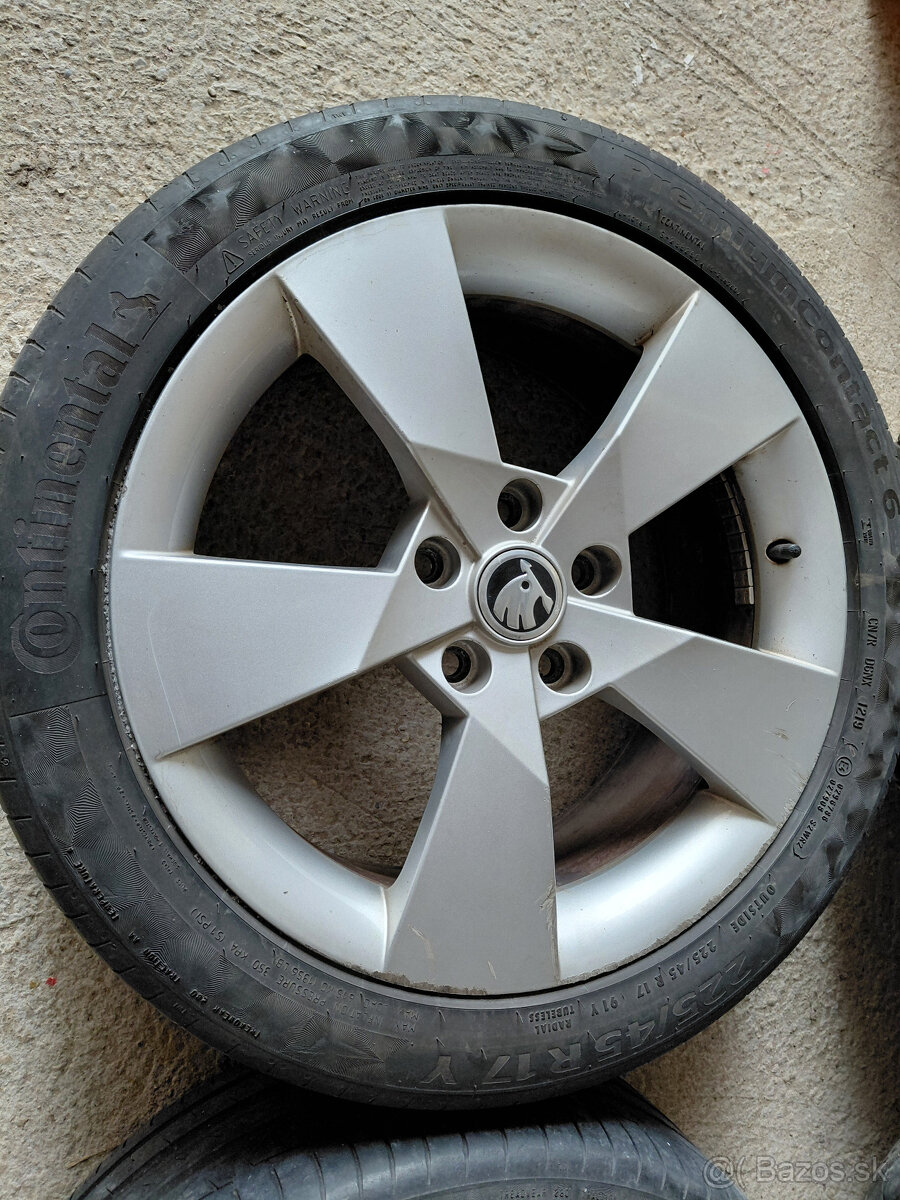 17" Skoda Octavia 225/45R17 - 4