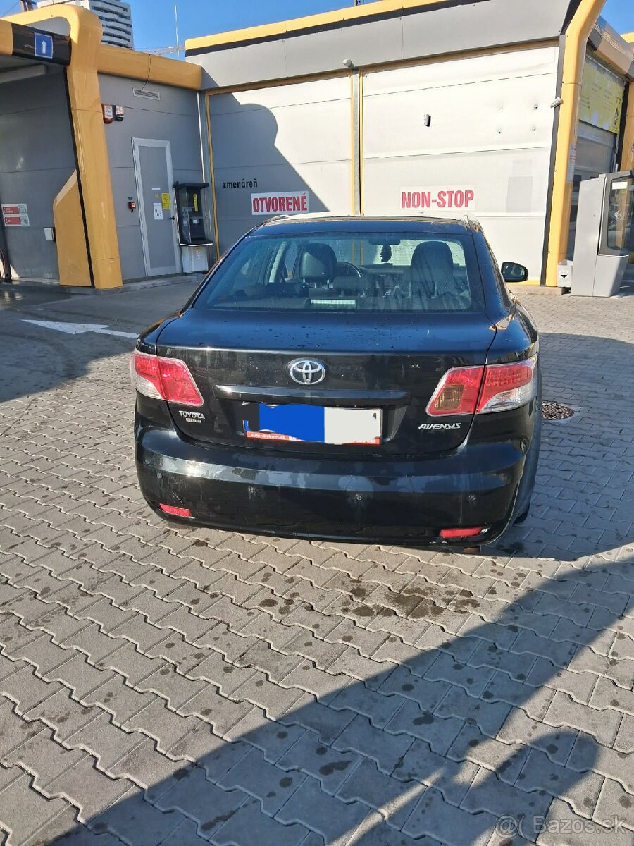 Toyota Avensis 2.0 93kw 2010 - 4