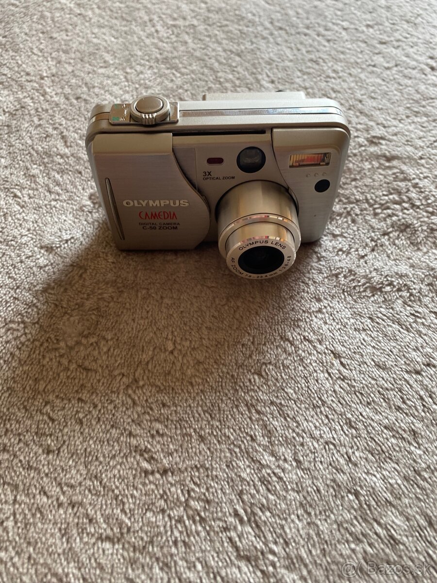 Olympus C-50 Zoom - 4