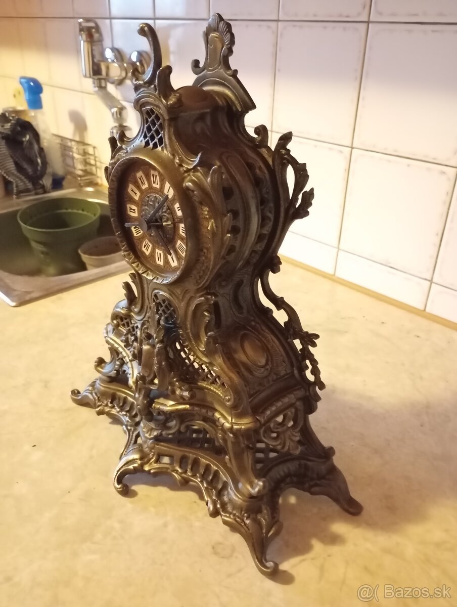 Predám pekné bronzové hodiny - 4