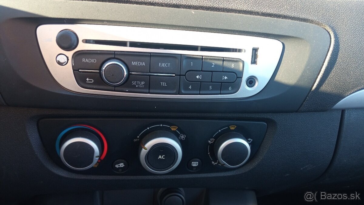 Renault Scénic 1.6 16V - 4