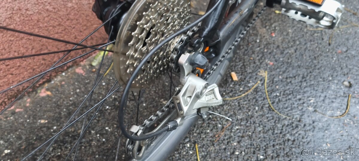 Predám horský bicykel Giant Terrago,kolesá 26" - 4