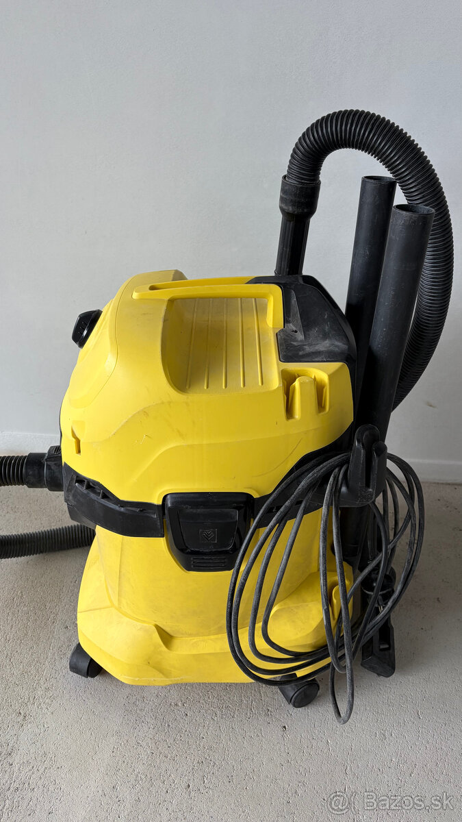 Mokrosuchý vysávač Karcher WD4 - 4