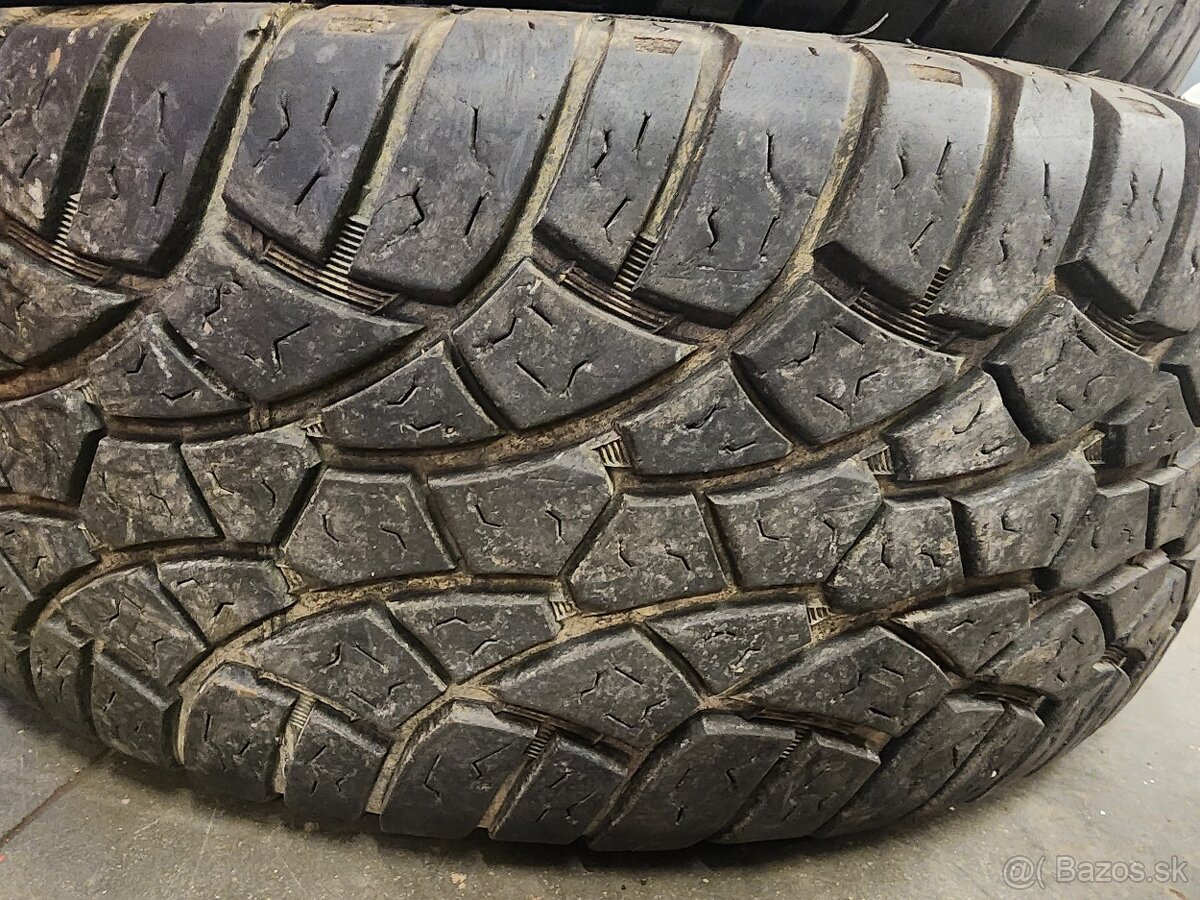 Predam pneumatiky 275/60R20