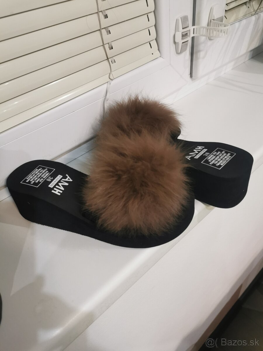 Nový tovar - Akcia šľapky s kožušinou, posl.kus veľkosť38 - 4