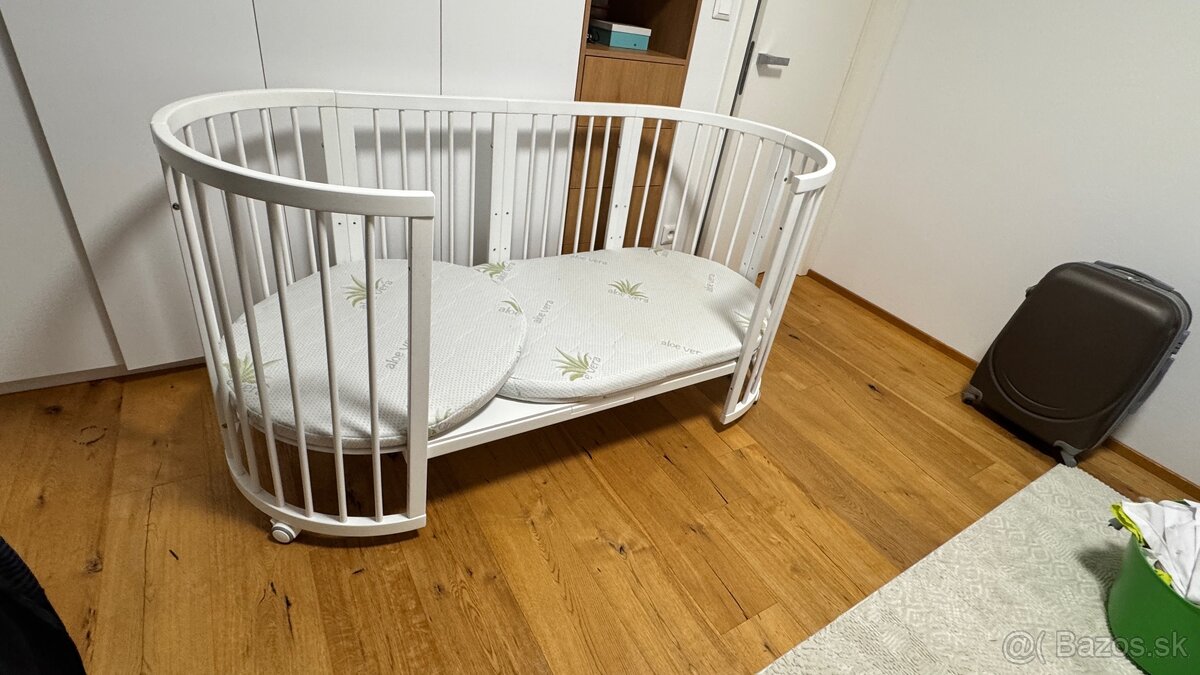 Predám rastúcu detskú postieľku Levin Felin (Ingvart) - 4