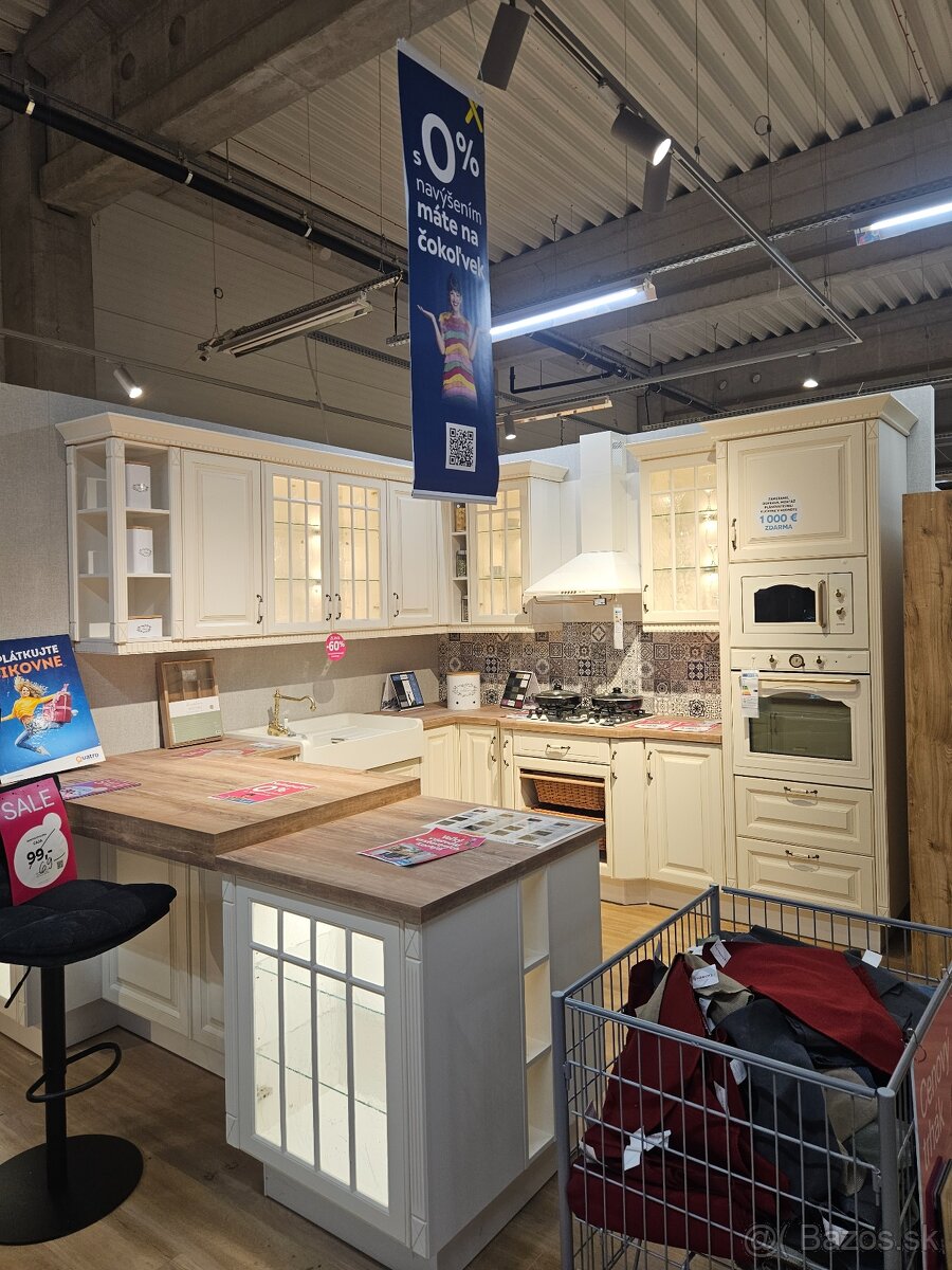 VSTAVANA KUCHYNA Z VYSTAVY - 4