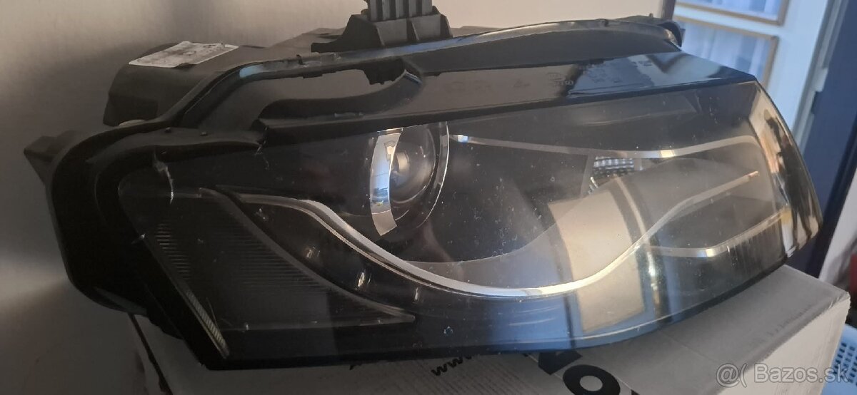 Pravý xenón Audi A4 B8 2008-12 - 4