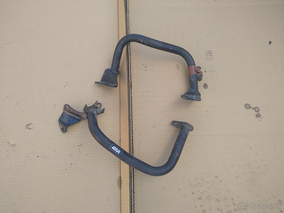 Rozpredám Suzuki gsx650f na ND - 4