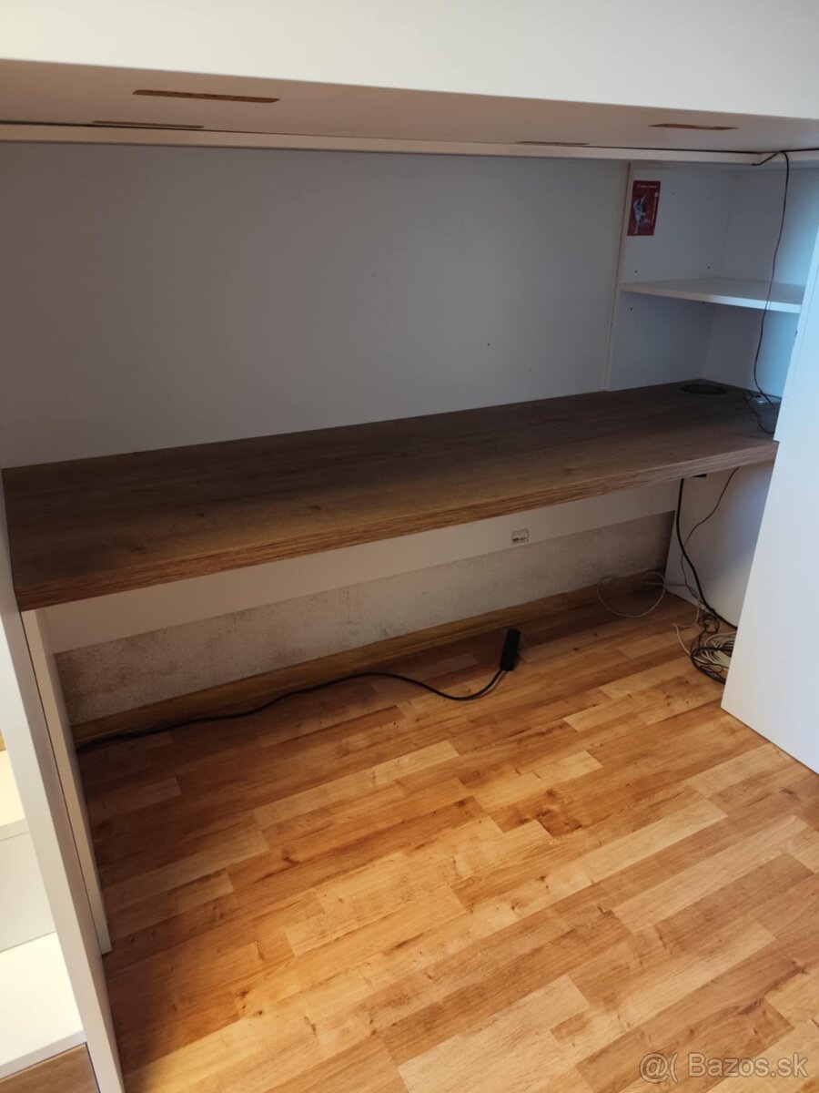 Poschodová posteľ so stolom - 4