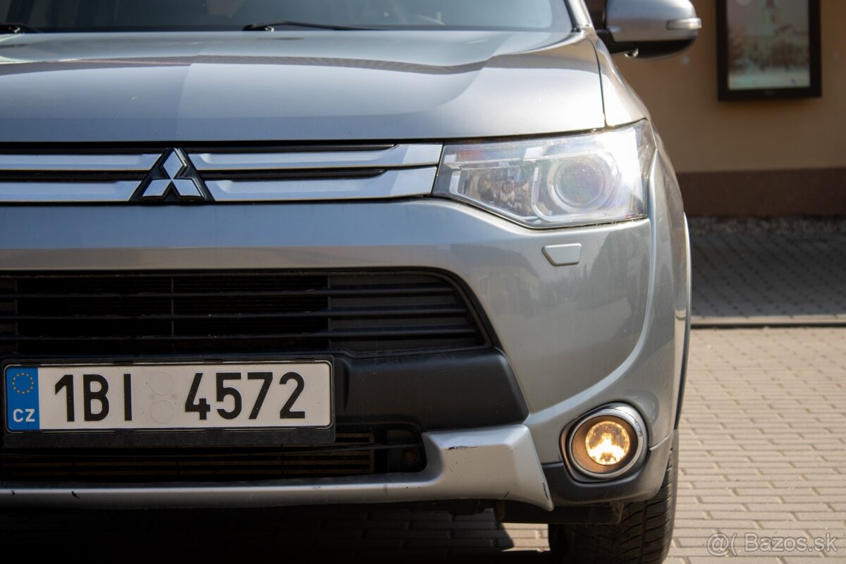 Mitsubishi Outlander 2.2 DI-D 2015 - 4