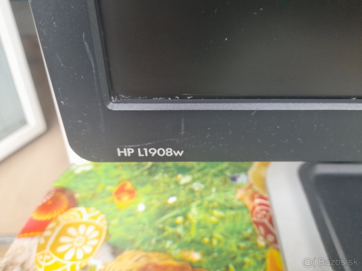 Predám monitor hp - 4