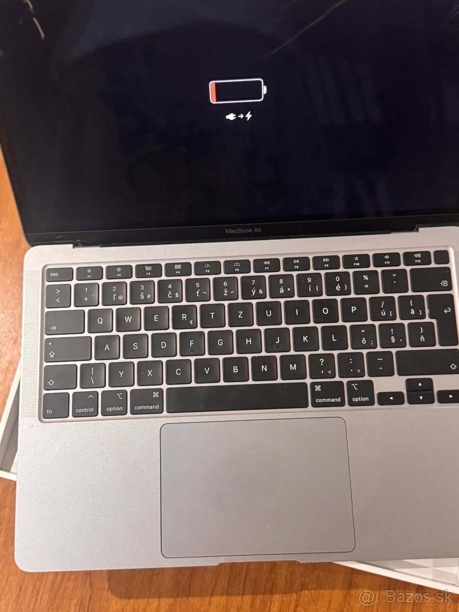 MacBook Air 13-inch - 4