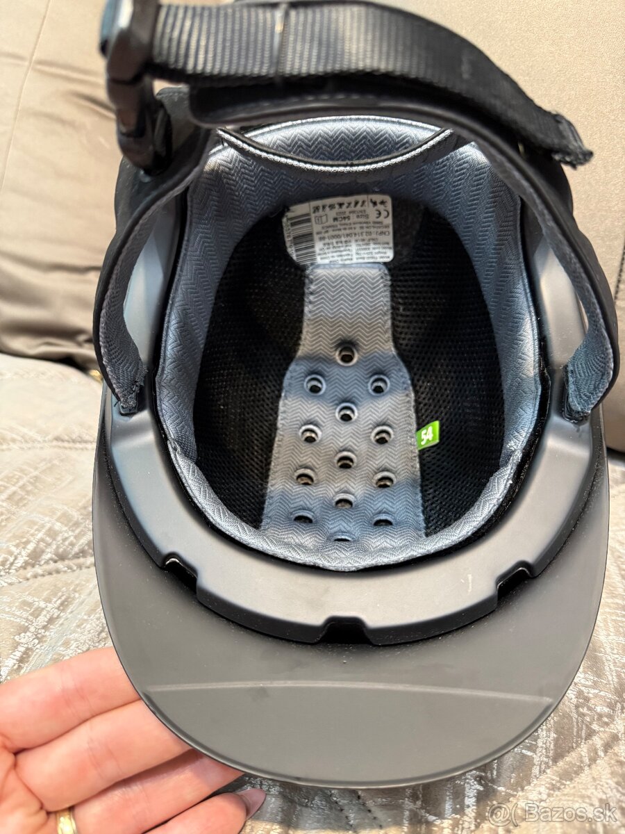 Predám set na jazdenie pre dievča - prilba, čižmy, rukavice. - 4