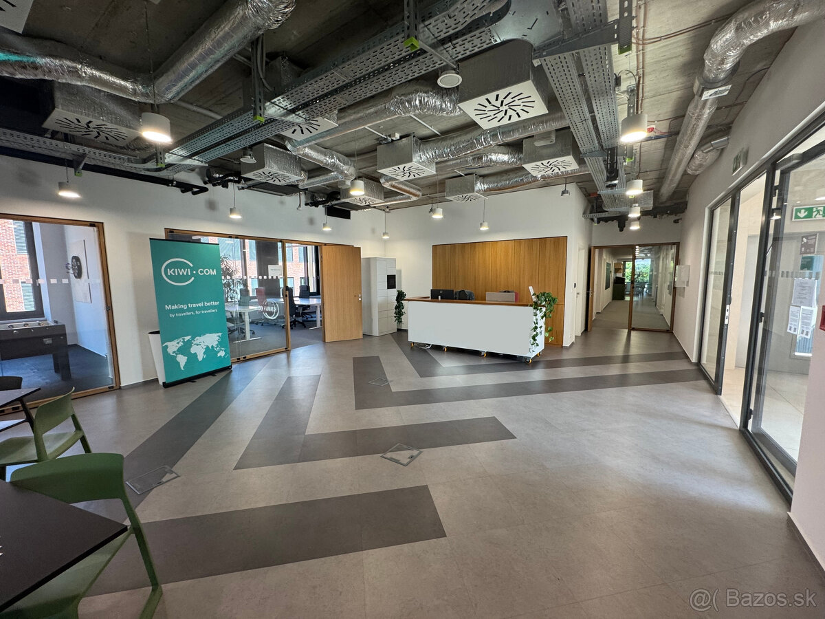 Prenájom samostatného kancelárskeho traktu 867 m² pri nábrež - 4