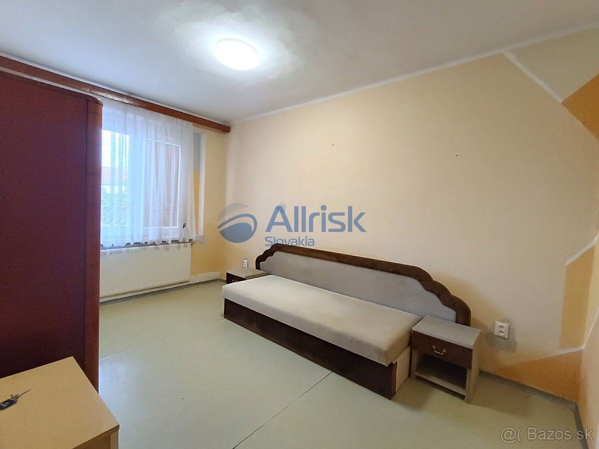 - Dočasná zľava na 5. izbový rodinný dom v Šúrovciach čaká n - 4