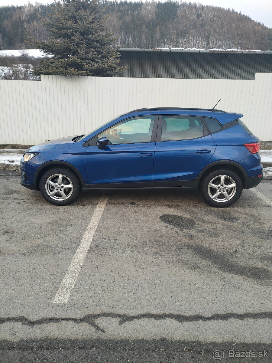 Seat Arona 1.0 TSi Style, 85 kW, manual, Kona Stonic Fabia - 4